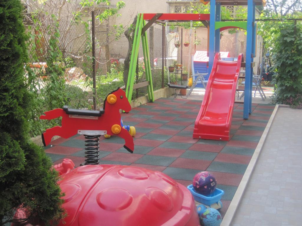 Vladimirov Guest House Primorsko Zewnętrze zdjęcie