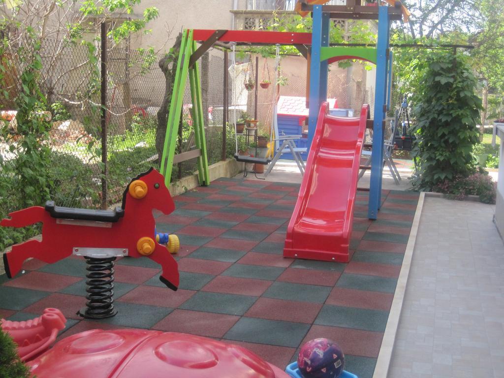 Vladimirov Guest House Primorsko Zewnętrze zdjęcie