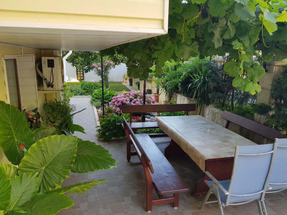 Vladimirov Guest House Primorsko Zewnętrze zdjęcie